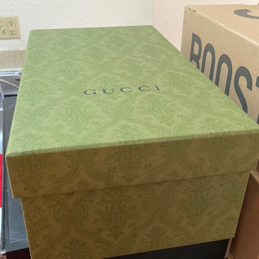 GUCCI SLIDES BOX ONLY
